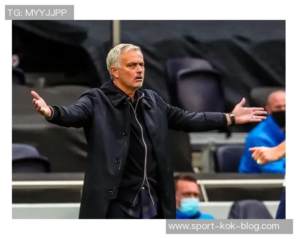 阿劳霍争议判罚引发VAR对话揭示未碰球导致点球判罚真相